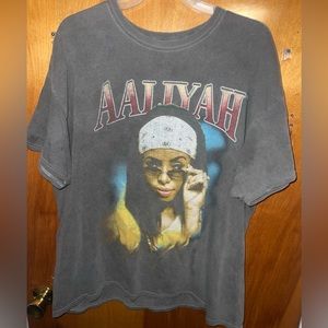 Aaliyah tee